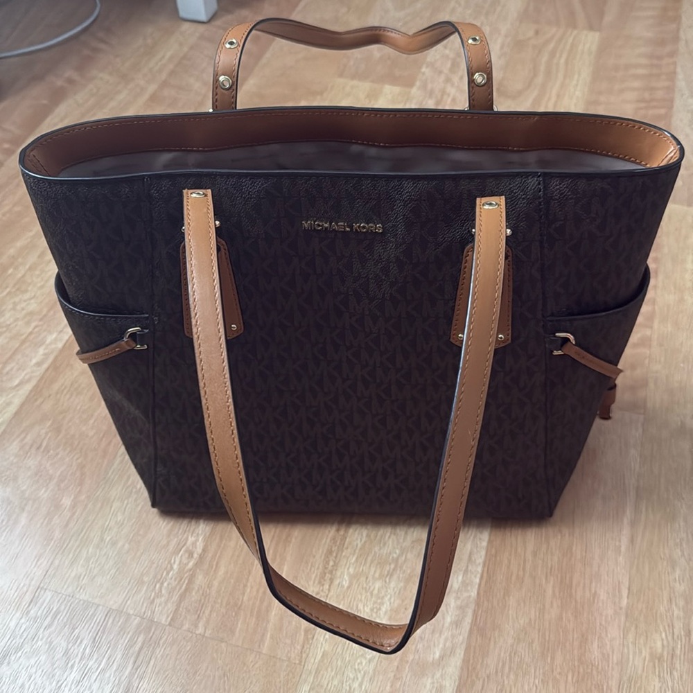 MK purse